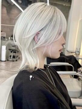 ダブルトーキョー シブヤ(W-TOKYO SHIBUYA) 【ミディアムウルフ】ハイトーン ホワイトカラー