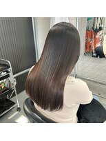 シーン(scene)&nbsp;髪質改善縮毛矯正で、自然で柔らかな美髪へ