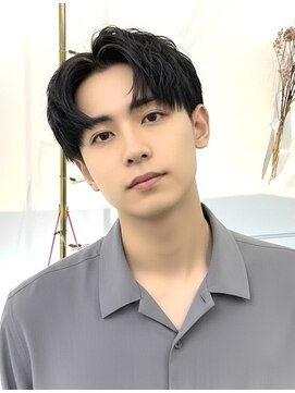 プレフル(playfull) センター分けマッシュスタイル