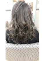 ヘアー デザイナーズ クルー ドルフィン(HAIR DESIGNERS CREW dolphin) white beige STYLE