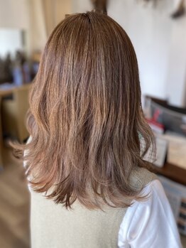 バンビ ヘアーメイク(Bambi hair make)の写真/白髪染めだけど白髪染めじゃない！白髪染めに見えない自然なカラーを表現◇いつまでもオシャレを楽しめる◎