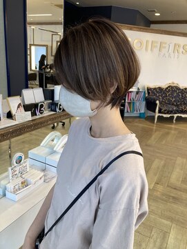 コワファースト 大分(COIFF1RST) ハイライト×ショートボブ