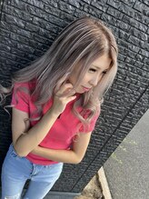 リリー ヘアーアンドビューティー(Lily) ホワイトミルクティーバレイヤージュ