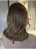 顔周りレイヤーブリーチなしオリーブベージュカラー20代
