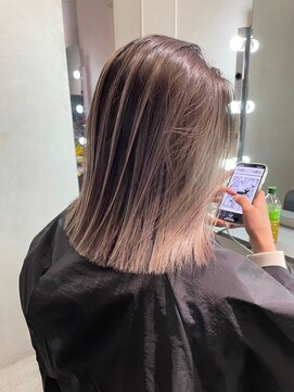 キング(K!ng) 縮毛矯正髪質改善ハイライトレイヤーカット枚方美容室エクステ