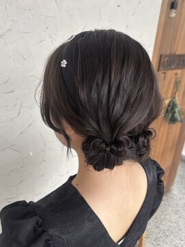 チャルム (Charom) ゆるっとツインシニヨン