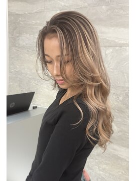 サロウィン 那覇店(SALOWIN) ブロンドバレイヤージュ