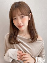 アグノス 青山(Agnos)&nbsp;大人ガーリーダークアッシュミディアムレイヤーカット 小顔