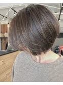 ショートボブ