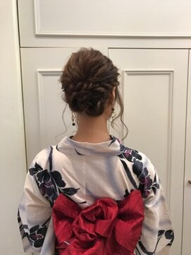 ネオリーブリノア 北千住東口店(Neolive Linoa) シニヨンヘアアレンジ　(8)