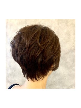 ブルー 青葉台(BLUE) 軽やかショート