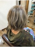 ホワイトベージュ