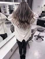 キング 枚方店(K!ng)&nbsp;【高槻、枚方】ホワイトバレイヤージュ