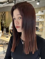 ティア(Tia.)&nbsp;(ストレートヘア/ミディアムヘア/前髪/サイドバング/小顔)