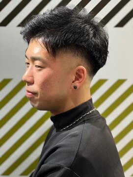 バーバーバー 四谷(BARBER-BAR) 大人のフェードスタイル