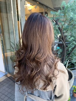 ヘアーアンドメイク ブリリアント(hair&make BRILLIANT)の写真/豊富なカラーバリエーション×艶×透明感で理想の色味を実現！白髪もしっかり染まり、色持ちもUP◎