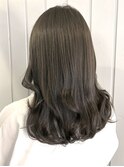 オリーブアッシュ 赤み消しカラー グレー系カラー セミロング