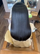 プリュム(Plume)&nbsp;20代30代40代滑らかダークカラーシースルーバングストレート