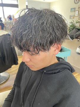 スウェル 稲毛店(Swell) サーフカール/フェザーパーマ/ブルーブラック/稲毛駅/眉毛