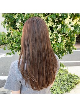 ブリス(VLISS) ミディアム レイヤーカット 顔周りレイヤー 透明感 20代30代40代