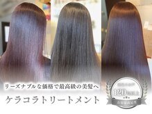 フランスのアンティーク家具が落ち着いた空間を演出します。