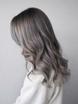 コタ 水戸(COHTA) レイヤーカットミルクティーベージュブリーチなしダブルカラー