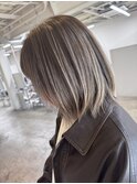 バレイヤージュ/ミディアムレイヤー/ホワイトカラー