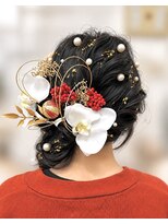 カットハウス はさみの部屋&nbsp;成人式/サイドシニヨンアレンジ/金箔/パール/水引き/リボン