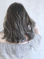 ムウ 難波(MOU)&nbsp;3Dハイライト_毛先パーマことりベージュウォーターフォール