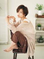 エルロンバイマフェ(AILERON by mahae) ベージュ×3Dレイヤー×ボブショート×前下りショート