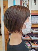 襟足ツーセクションショートボブ