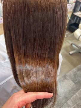 ヘアーメイク リボーン ムーヴ(hair make re:bbon move) 艶髪