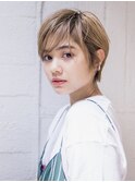 耳だしショート/こなれヘア/ブリーチオンカラー/斜めバング