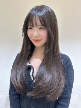 ソピ バイ インビテーション(sopi by invitation) ロングレイヤー 重ためレイヤー ナチュラルヘア 顔周りカット