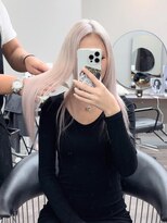 エミーバイモアムー(Emmie byMoremuu)&nbsp;【埼玉ギャルの救世主】ホワイトカラー