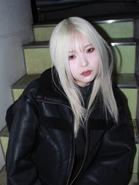 リル ラウム 原宿(LiL Raum) ホワイトヘア 抜きっぱなしブリーチ/原宿/ブリーチ/ダブルカラー