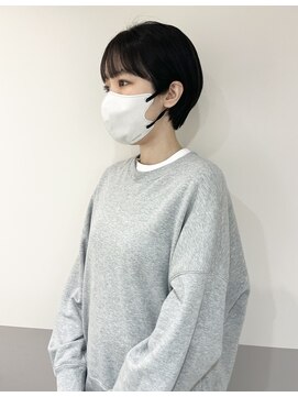 エレノア 新宿西口店(Eleanor) 耳掛けマッシュショート/ダークグレー