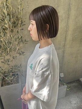 バイユアオウンフラワーズコロンカバ(buy your own flowers : kava) 20代30代大人可愛いミルクティーベージュインナーカラーボブ