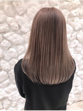 ヘアサロン エフ 渋谷(F) #ミルクティーベージュ #アッシュベージュ #ホワイトブロンド