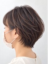 カウチ ヘアー ドレッシング(COUCH Hair Dressing) 女性らしいフェミニンなショートスタイル