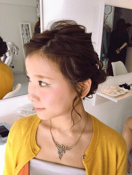 シュエット(Chouette) 前髪すっきりねじりアップ