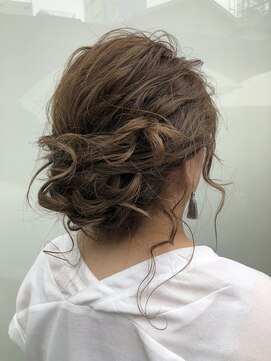 アールエイチ(ЯH) ゆる編み込みアップ