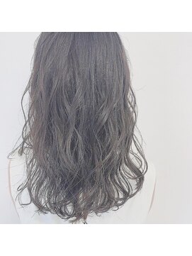 ガーランドウメダ(Garland umeda) ナチュラルミディアム