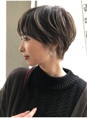 コンパクトなカジュアルショート