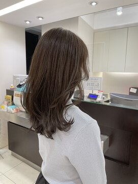 エムタニグチミュー(MTANIGUCHI Mieux) ☆くびれレイヤー×モカベージュ☆