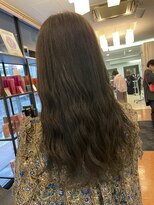 ノーム バイ アウラ(norm. by aura) オリーブベージュ