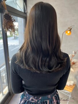 ジル アンク(Jill ankh) 《Jillankh 姫路駅前》オリーブカラー 艶髪 鎖骨下ロング