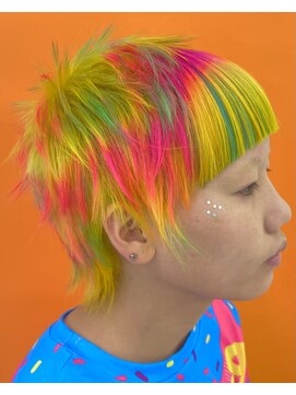 クク 渋谷(QUQU) レインボー　ハイデザインカラー　ケアブリーチ