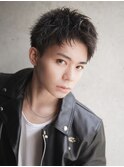 スーツ短髪ツーブロック束感モテる黒髪シークレットパーマ流行