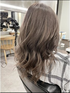 エイト 池袋店(EIGHT ikebukuro) グレージュ